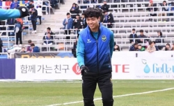 Tân HLV Incheon United nói "sự thật phũ phàng" về Công Phượng