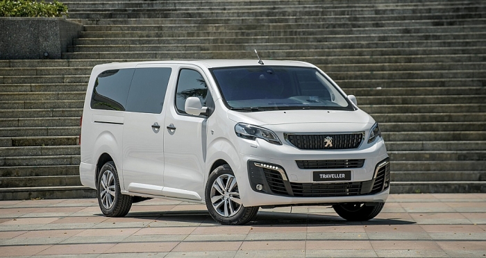 gia cao nhat hon 224 ty peugeot traveller du suc hap dan khach viet