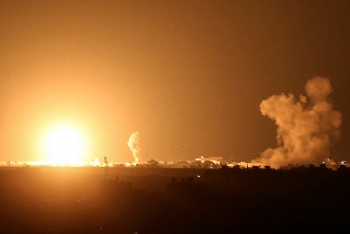 Video: Israel tấn công dải Gaza, trả đũa vụ tấn công tên lửa