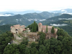 Đến Tây Ban Nha thuê nguyên lâu đài từ thời trung cổ với giá chỉ 380 USD