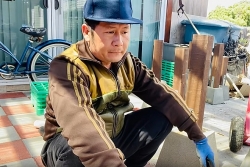 Sao Việt ở nước ngoài trốn dịch: Bằng Kiều làm thợ mộc, Ngọc Quyên "cố thủ" trong nhà