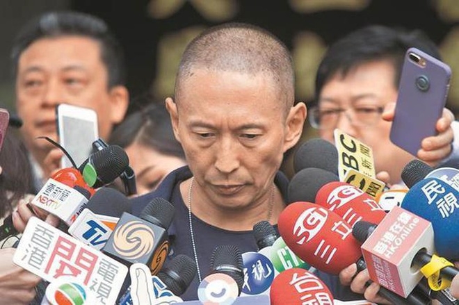 tai tu bao thanh thien ngoi tu vi cuong hiep nu tro ly