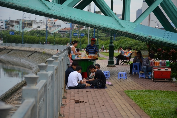 hhen nie lan dau tiet lo nhung bi mat truoc khi dang quang hoa hau