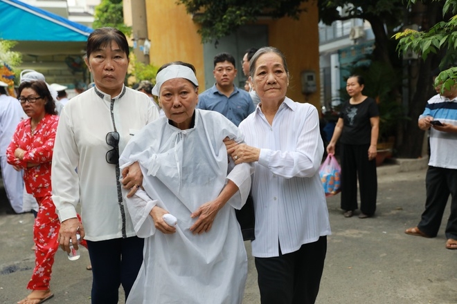 tien dua nhac si vu duc sao bien ve noi an nghi