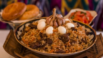 kham pha nen am thuc doc dao cua dat nuoc azerbaijan