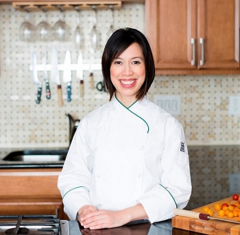 bieu tinh tai my nha hang cua vua dau bep christine ha bi dap pha