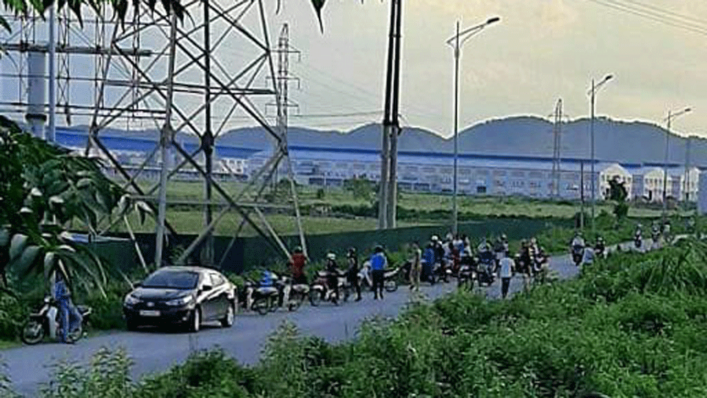 Bị công an kiểm tra, xe bán tải bỏ chạy tông tử vong chiến sĩ CSCĐ ở Bắc Giang