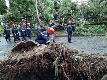 Huế: Thêm 2 người tử vong vì bão số 5