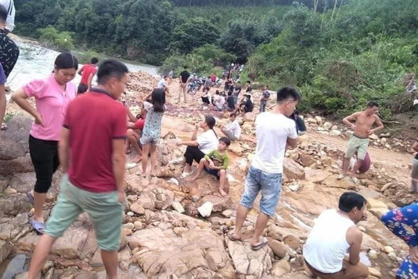 Vụ hai vợ chồng ở Quảng Ninh đi bắt cá, bị nước cuốn trôi: Tìm thấy thi thể nạn nhân