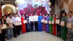 Đông đảo thầy cô tham gia Lễ tri ân ngày nhà giáo Việt Nam tại vùng Đông Bắc Thái Lan
