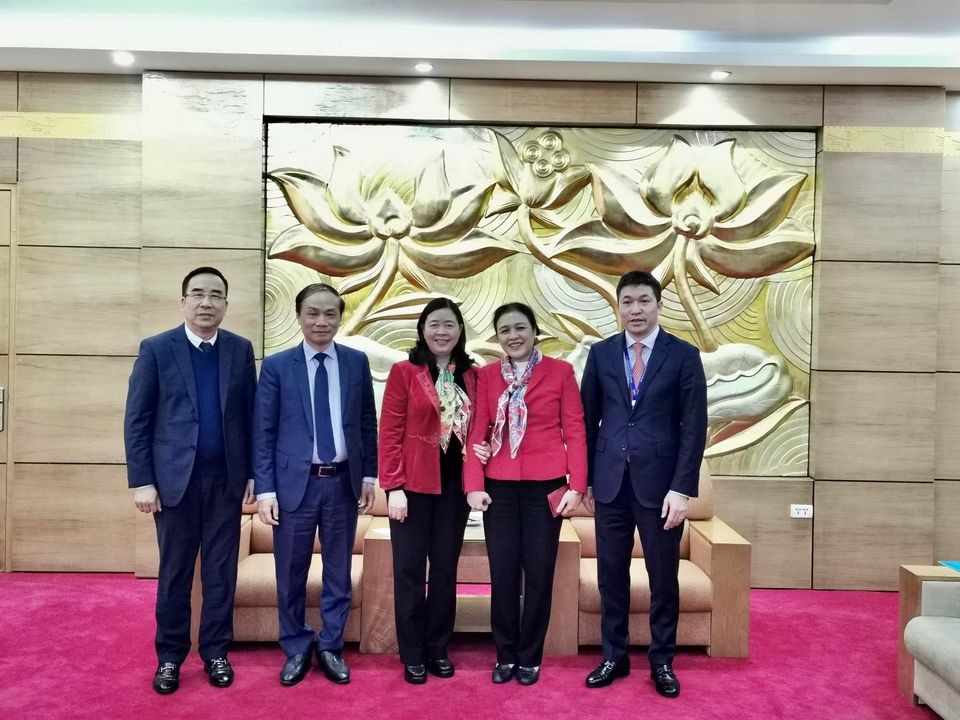Trưởng ban Dân vận Trung ương Bùi Thị Minh Hoài thăm, chúc Tết VUFO Trưởng ban Dân vận Trung ương Bùi Thị Minh Hoài thăm, chúc Tết VUFO