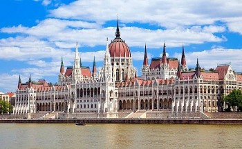 Giới thiệu vẻ đẹp “Tòa nhà Quốc hội Hungary” đến công chúng Việt Nam