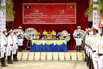 Lễ bàn giao và đón nhận hài cốt liệt sĩ Việt Nam hy sinh tại Lào