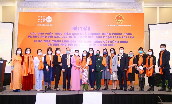Ứng phó với bạo lực trên cơ sở giới - Hành động cấp thiết để bảo vệ quyền con người