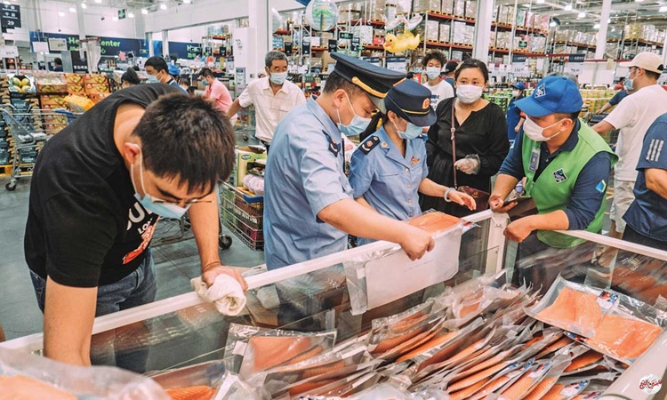 Trung Quốc tẩy chay cá hồi vì nghi liên quan 'ổ dịch' Covid-19 ở Bắc Kinh