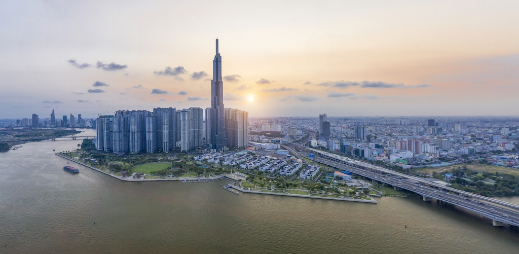 khai truong khach san vinpearl luxury va dai quan sat landmark 81 skyview cao nhat dong nam a