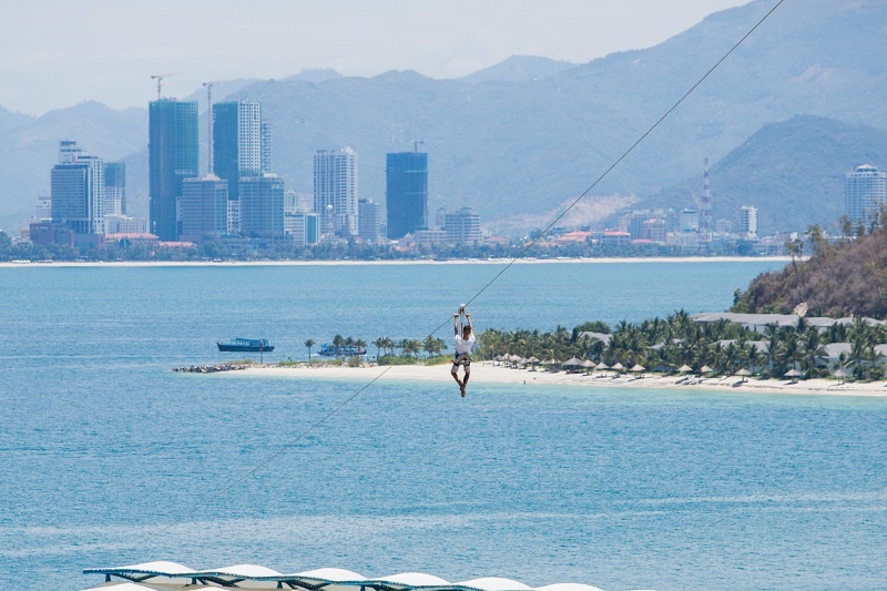 khai truong duong truot zipline so huu 3 ky luc viet nam tai vinpearl nha trang