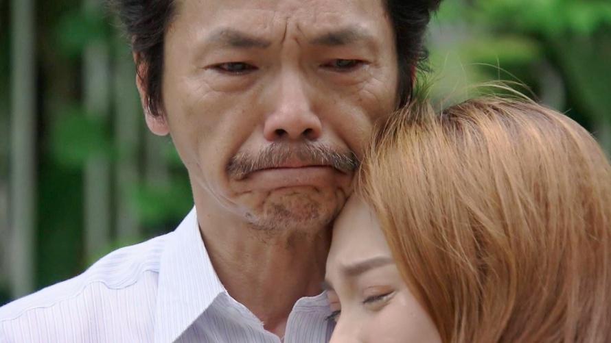 ve nha di con tap 70 nuot nuoc mat vao trong bo son dau kho xin dua con gai ve nha