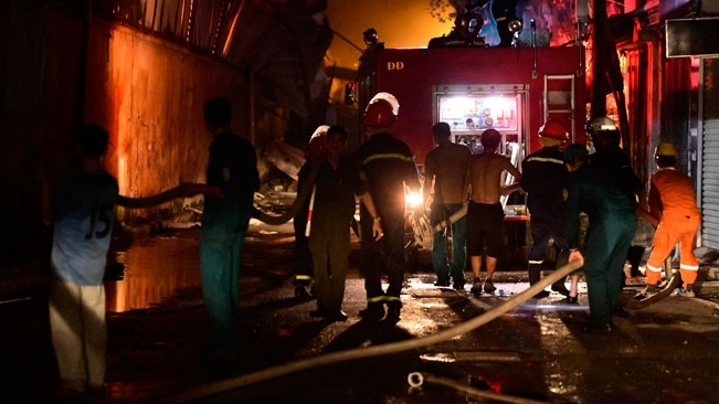 Vụ cháy nhà máy Rạng Đông: Đã có kết quả xét nghiệm của 10 lính cứu hỏa