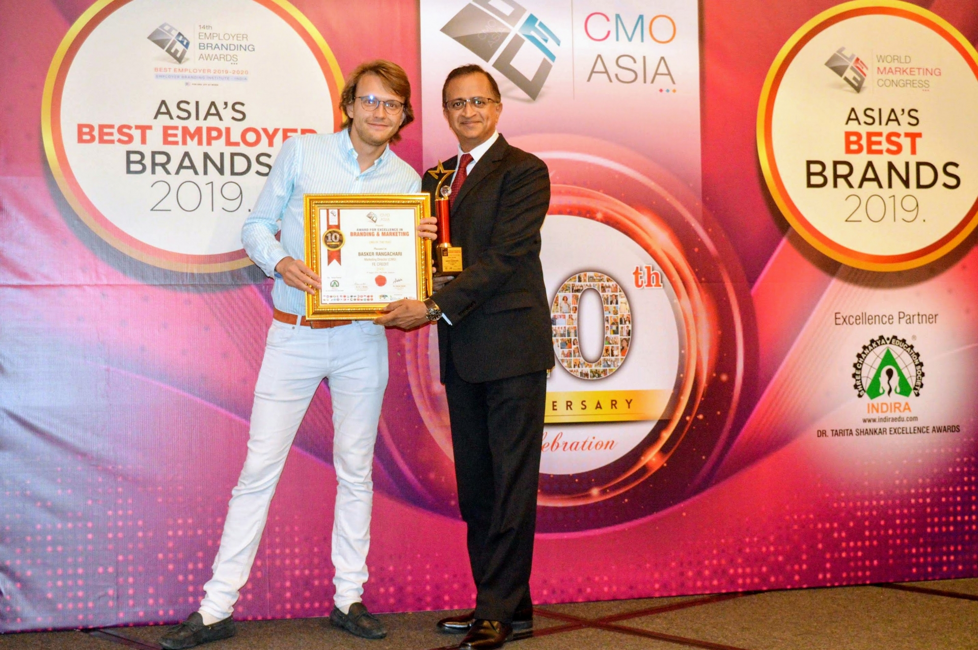 fe credit ghi dau them 3 giai thuong tai le trao giai cmo asia 2019