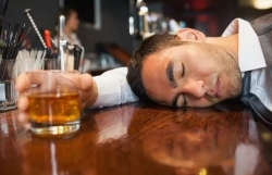 Người không uống rượu vẫn có thể bị tổn thương gan do cồn