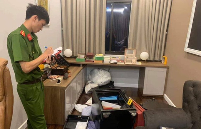 loi khai cua nhom trom dot nhap nha ca si nhat kim anh lay di 5 ty dong