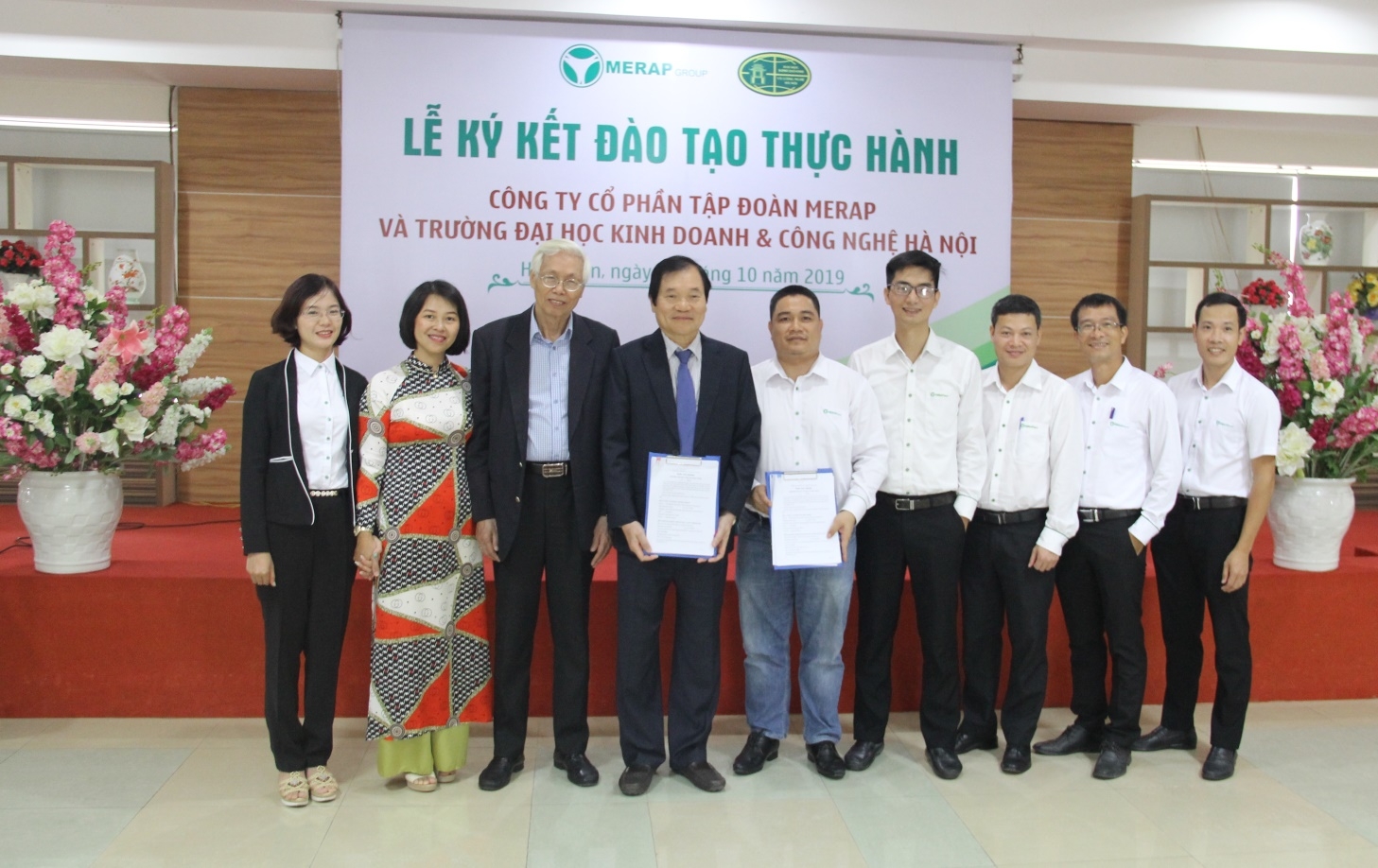 le ky ket van ban hop tac dao tao thuc hanh giua truong dh kinh doanh va cong nghe ha noi va cong ty co phan tap doan merap