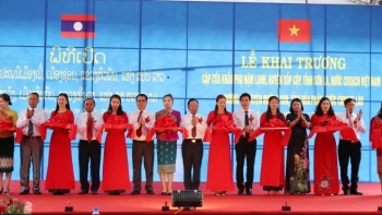 Khai trương cặp cửa khẩu phụ Nậm Lạnh và Mường Pợ: Thắt chặt tình đoàn kết Việt - Lào