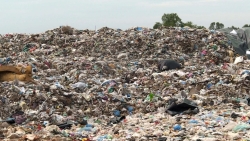 Chính quyền TP Sầm Sơn sẽ làm gì để xử lý bãi rác "khổng lồ" gần bãi biển