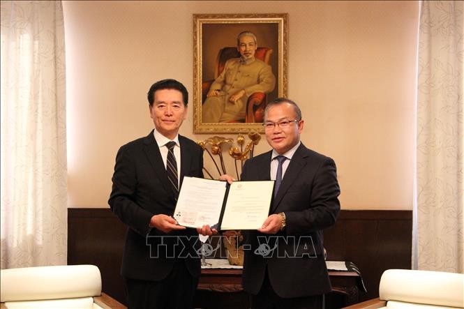 Bổ nhiệm hai công dân Nhật Bản làm Lãnh sự Danh dự Việt Nam ở Nagoya và Mie