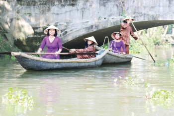 con nguoi hue da la san pham du lich hap dan