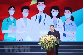 Thủ tướng Phạm Minh Chính: Mỗi người Việt Nam đều muốn nói lời tri ân với thầy thuốc