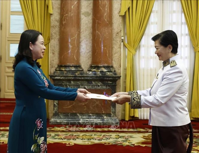 Quyền Chủ tịch nước Võ Thị Ánh Xuân tiếp các Đại sứ trình Quốc thư