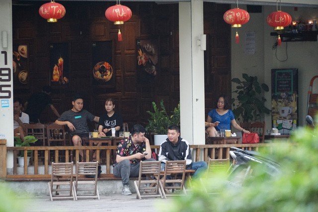 Hàng quán, dịch vụ ăn uống tại Hà Nội được hoạt động bình thường.