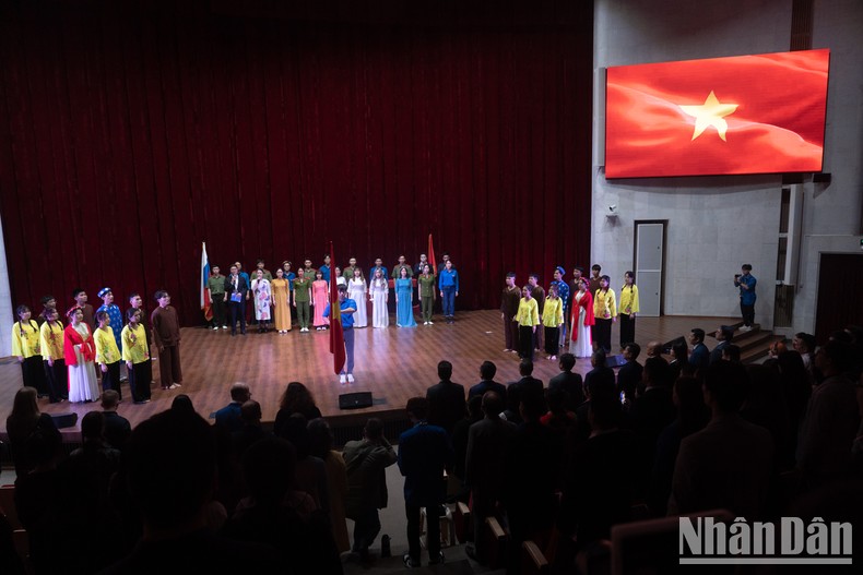 Kỷ niệm 92 năm Ngày thành lập Đoàn TNCS Hồ Chí Minh tại Nga ảnh 2