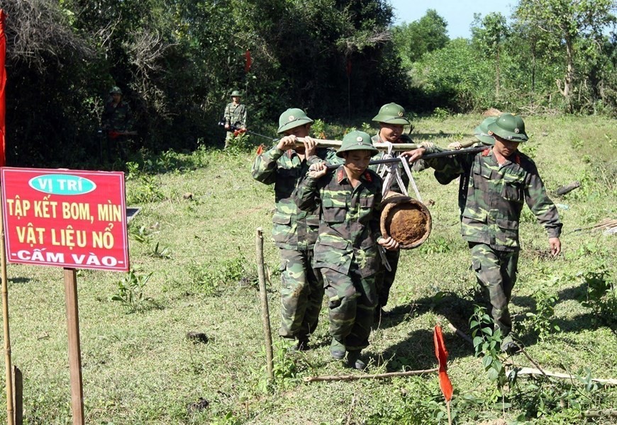 [Photo] Sớm đưa Việt Nam trở thành quốc gia không còn bom mìn | Xã hội | Vietnam+ (VietnamPlus)