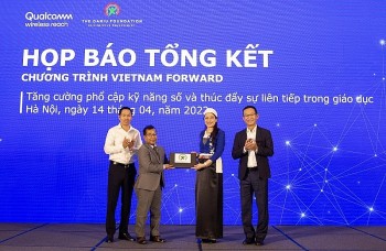 Quỹ Dariu: Hỗ trợ hơn 2.400 máy tính xách tay tại 80 trường học nông thôn Việt Nam
