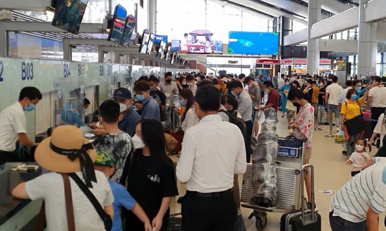Sân bay Nội Bài tăng đột biến khách ngày 29/4, đạt mốc lịch sử trước dịch