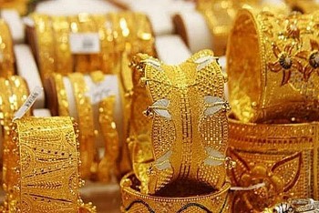 Ngày 05/6, giá vàng biến động ngược chiều