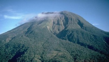 philippines nang muc canh bao nguy hiem do nui lua bulusan phun trao