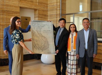 Việt Nam tặng bản đồ có Hoàng Sa cho Bảo tàng Lịch sử châu Âu