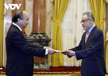 Chủ tịch nước tiếp Đại sứ các nước El Salvador, Ấn Độ, Hàn Quốc trình Quốc thư