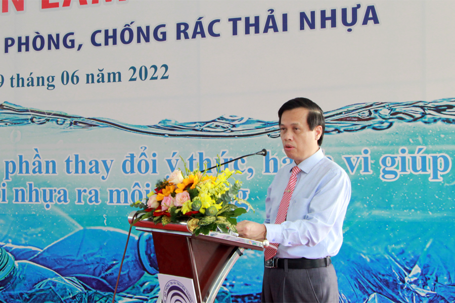 Ông Nguyễn Văn Tạo - Cục trưởng Cục Thông tin cơ sở - Bộ TTTT phát biểu khai mạc Triển lãm. (Ảnh: Trương Hùng)