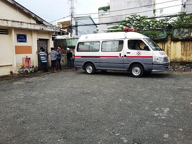 be trai 4 tuoi tu vong bat thuong sau khi an chao tai nha tre o sai gon