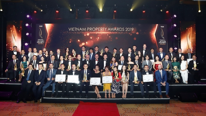 phuc khang khang dinh thuong hieu bang chien thang tai vietnam property awards 2019