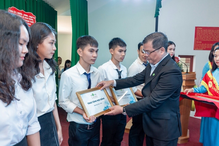 novaland thuc hien trach nhiem xa hoi tai binh thuan song hanh cung giao duc dao tao