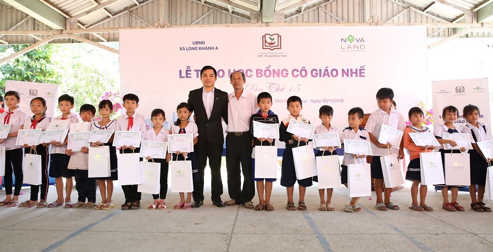hoc bong co giao nhe hanh trinh 15 nam chap canh uoc mo