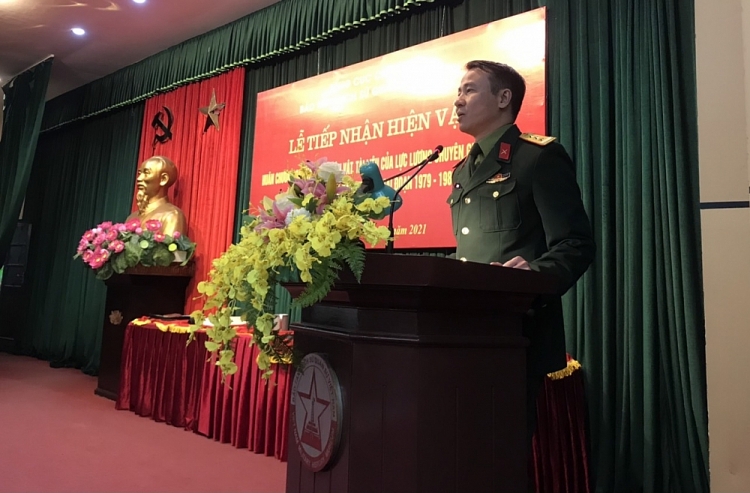 Bảo tàng Lịch sử quân sự tiếp nhận gần 60 hiện vật của chuyên gia Việt Nam giúp cách mạng Campuchia