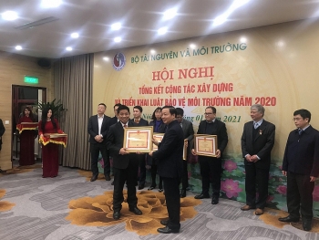 WWF-Việt Nam nhận bằng khen vì góp phần xây dựng Luật Bảo vệ Môi trường năm 2020
