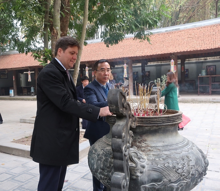 Đại sứ Wojciech Gerwel: Tôi rất yêu thích văn hóa đoàn tụ gia đình dịp tết của Việt Nam